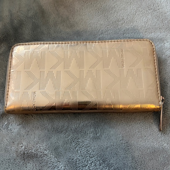 Michael Kors Metallic Rose Gold Wallet - Picture 3 of 5
